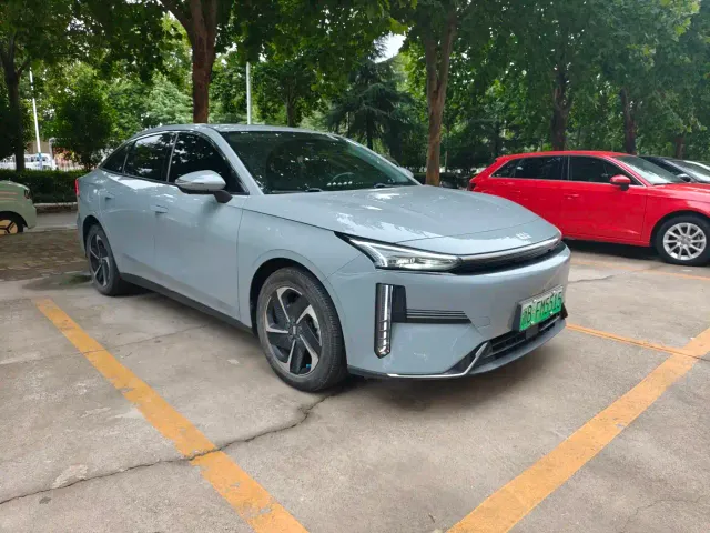 Geely Galaxy L6 — Фото автомобиля 3