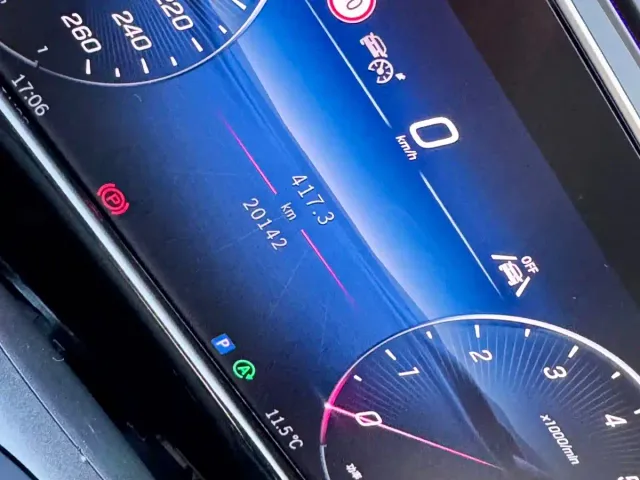 Mercedes-Benz E-Class — Фото автомобиля 7
