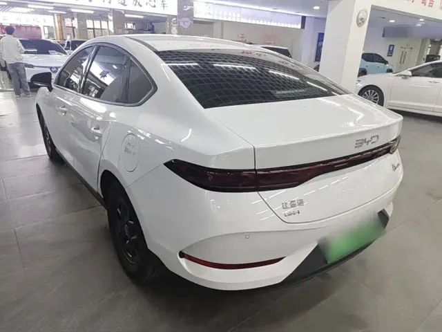 BYD Qin PLUS — Фото автомобиля 4