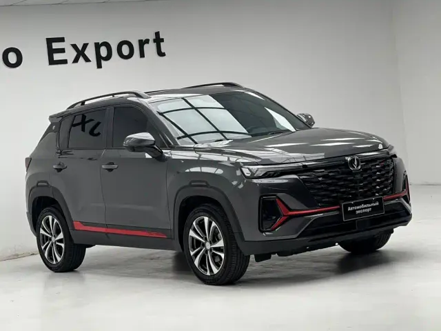 Changan CS35 Plus — Фото автомобиля 3