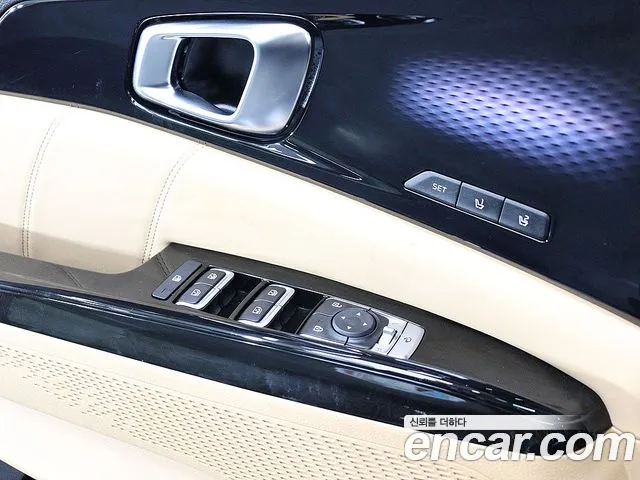 Kia Carnival Generation 4 — Фото автомобиля 12