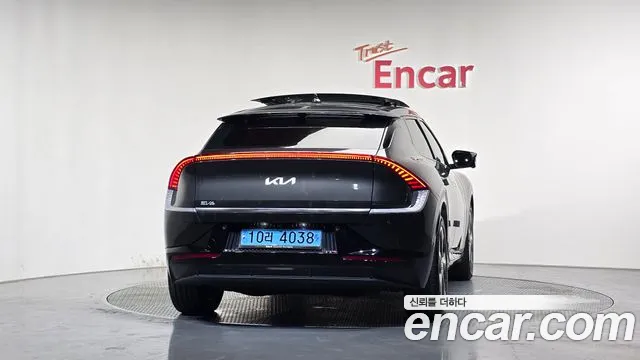 Kia EV6 — Фото автомобиля 4