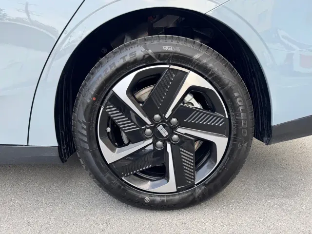 Geely Galaxy L6 — Фото автомобиля 10