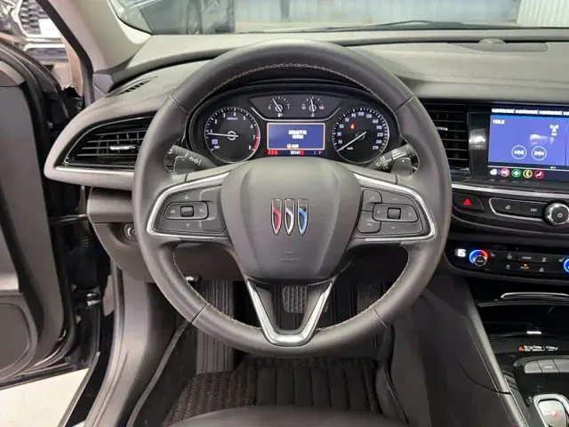 Buick Regal 2024 25T Ultra Comfort Edition — Фото автомобиля 3