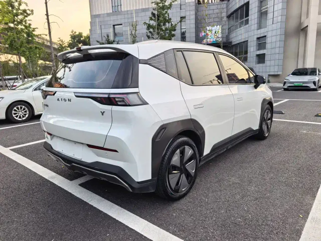 GAC Aion Y — Фото автомобиля 19