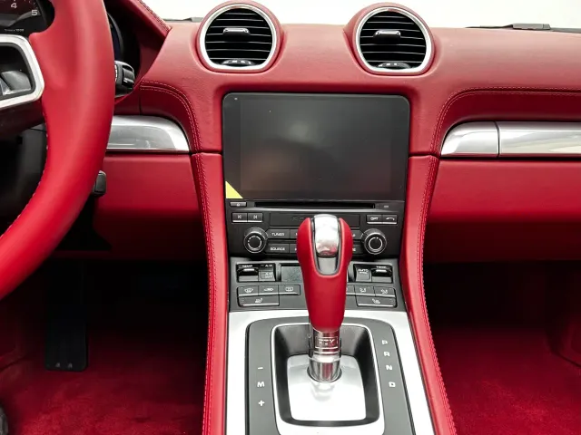 Porsche 718 — Фото автомобиля 15