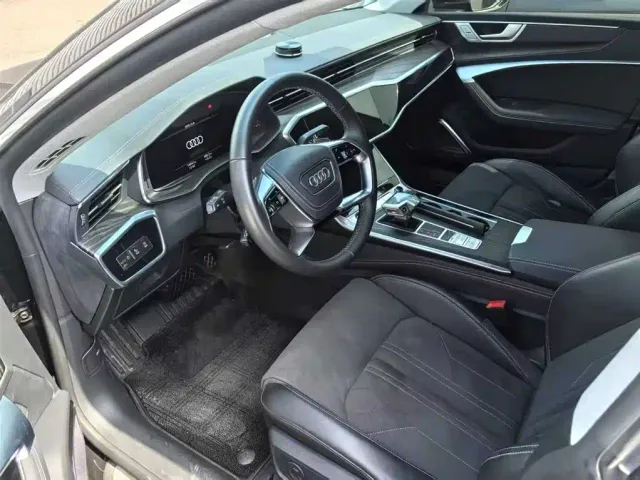 Audi A7L — Фото автомобиля 2