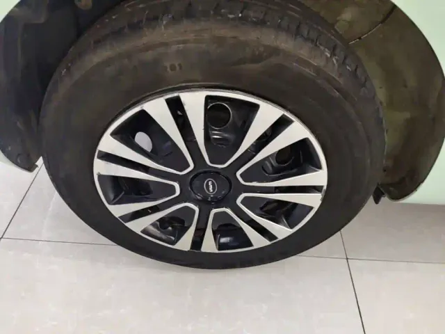 Changan Lumin — Фото автомобиля 16