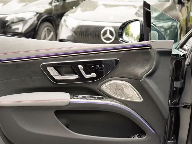 Mercedes-Benz EQS AMG — Фото автомобиля 13