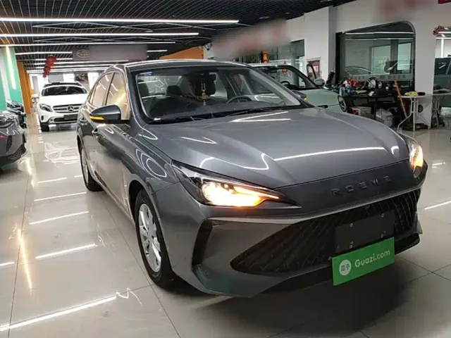Roewe i5 — Фото автомобиля 3