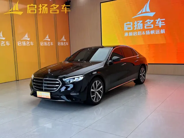 Фотография автомобиля — Mercedes-Benz E-Class