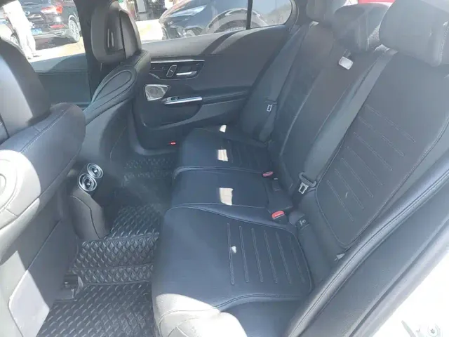 Mercedes-Benz C-Class — Фото автомобиля 16