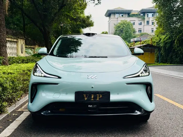 IM Motors LS6 — Фото автомобиля 2