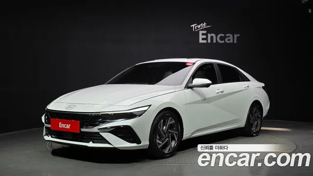 Фотография автомобиля — Hyundai Avante CN7