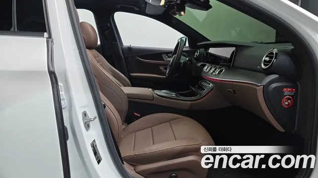 Mercedes-Benz E-Class W213 — Фото автомобиля 25