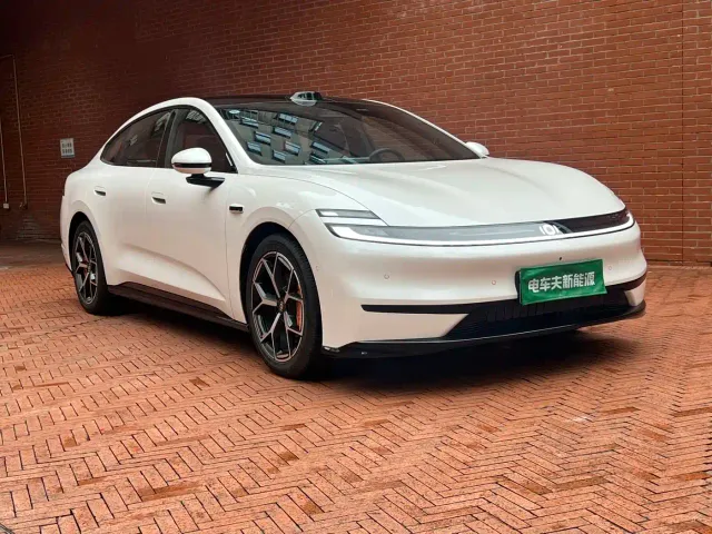 Changan Qiyuan A06 — Фото автомобиля 3