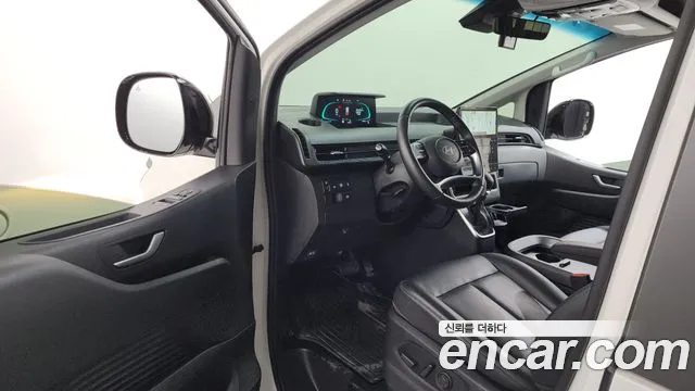 Hyundai Staria Staria — Фото автомобиля 9