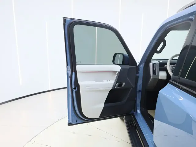 iCAR V27 — Фото автомобиля 21