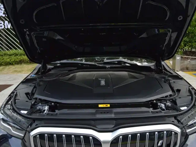 BMW i5 — Фото автомобиля 13