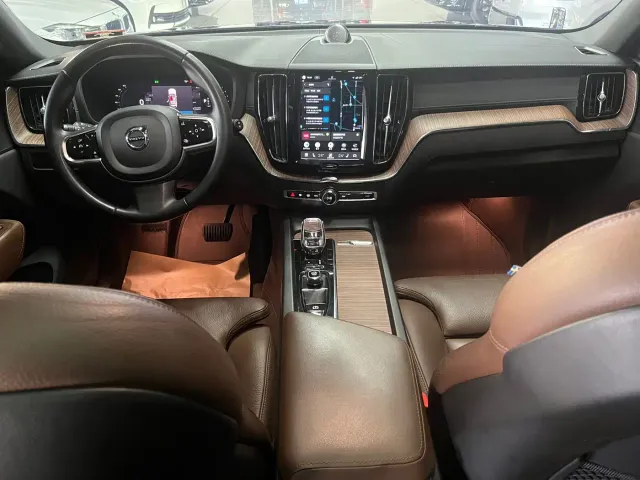 Volvo XC60 — Фото автомобиля 13
