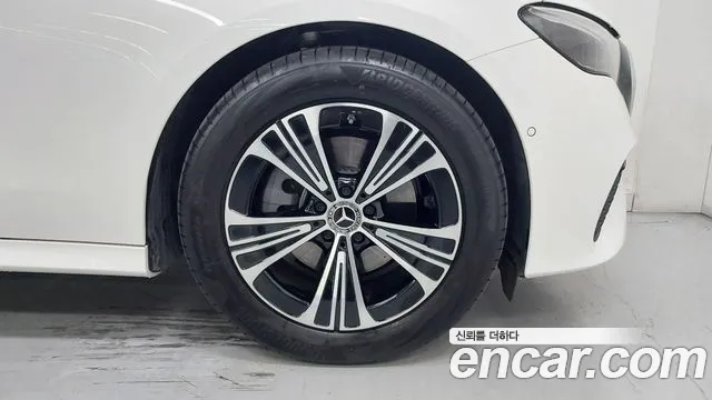 Mercedes-Benz E-Class W214 — Фото автомобиля 5