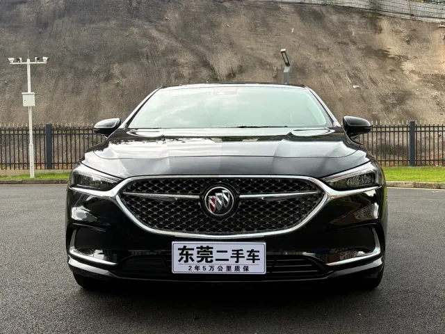 Buick LaCrosse — Фото автомобиля 2