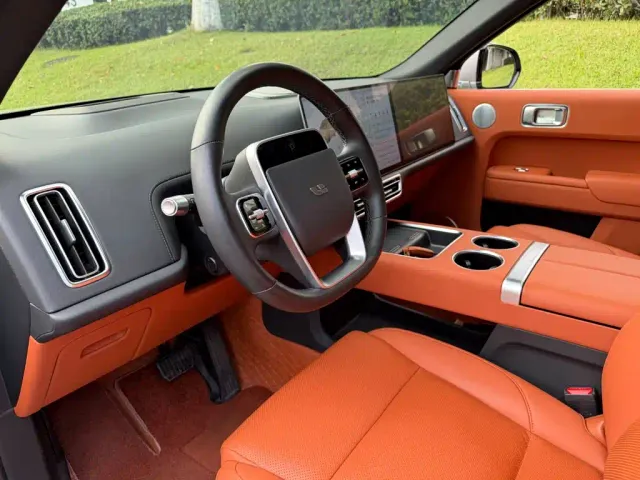 Li Auto L9 — Фото автомобиля 7