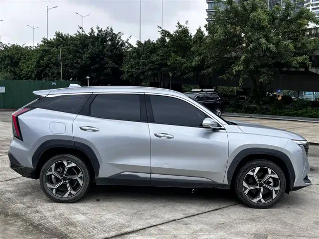 Geely Boyue L — Фото автомобиля 5