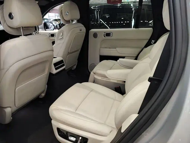 Li Auto L9 — Фото автомобиля 16