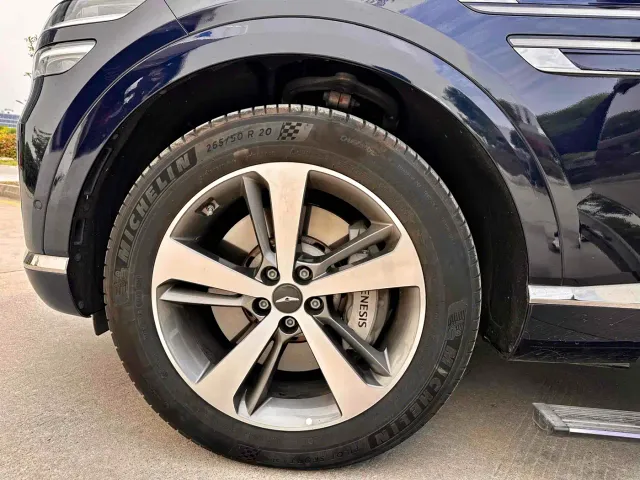 Genesis GV80 — Фото автомобиля 19