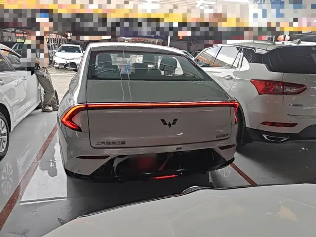 Wuling Starlight — Фото автомобиля 5