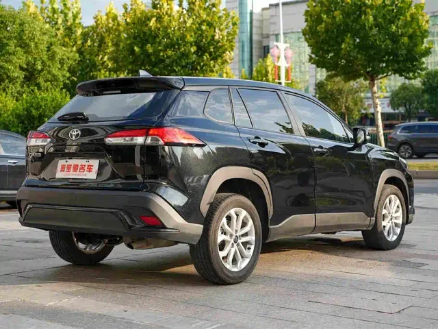 Toyota Frontlander — Фото автомобиля 14
