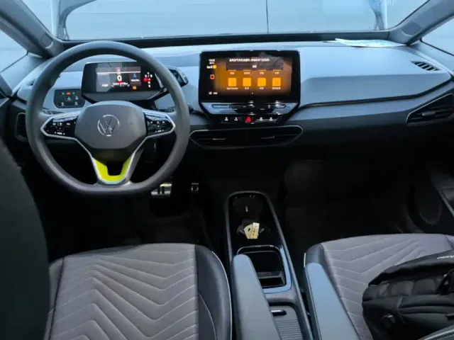Volkswagen ID.3 — Фото автомобиля 9