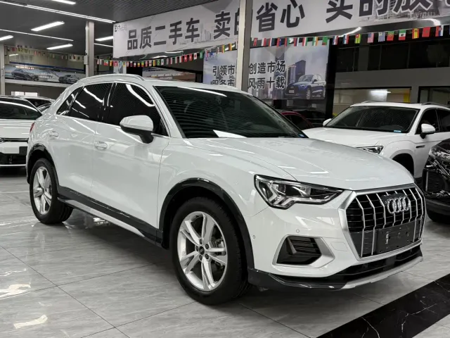 Audi Q3 — Фото автомобиля 3