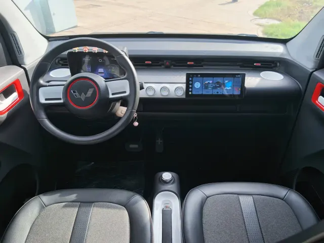 Wuling Hongguang Mini EV — Фото автомобиля 13