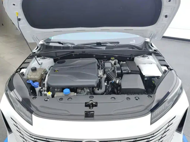 Changan Eado — Фото автомобиля 10