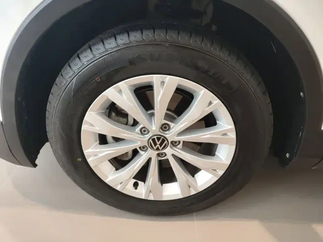 Volkswagen Tiguan L — Фото автомобиля 22