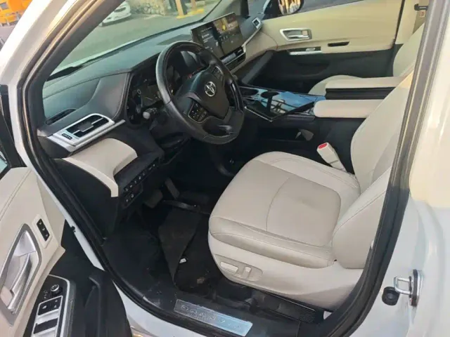 Toyota Granvia — Фото автомобиля 14