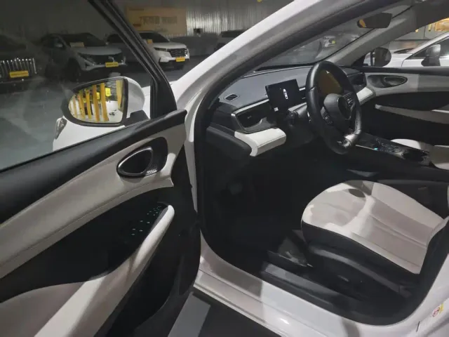 BYD Seal 05 DM-i — Фото автомобиля 5
