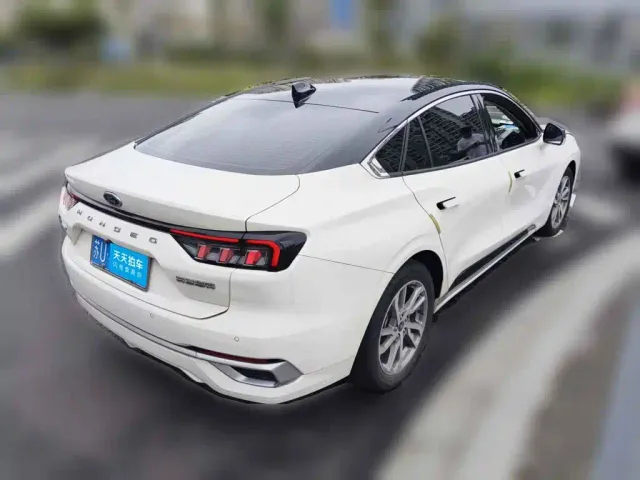 Ford Mondeo — Фото автомобиля 2