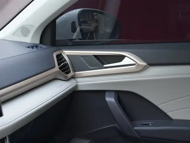 Volkswagen Tharu — Фото автомобиля 14