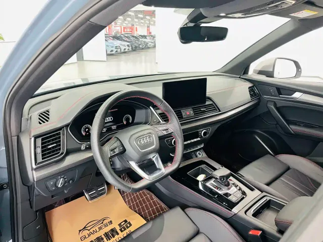 Audi Audi Q5L Sportback 2022 40 TFSI RS Kit Speed Edition — Фото автомобиля 6