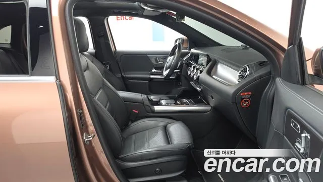 Mercedes-Benz EQA — Фото автомобиля 24