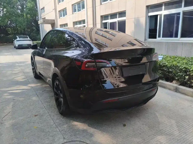 Tesla Model Y 2022 Facelift Rear-Wheel Drive Version — Фото автомобиля 4