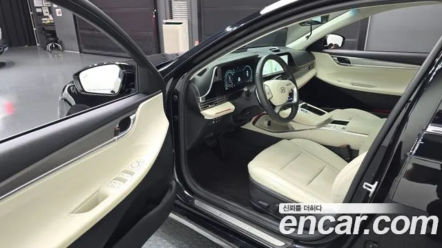 Hyundai Grandeur Grandeur (New) Hybrid — Фото автомобиля 15