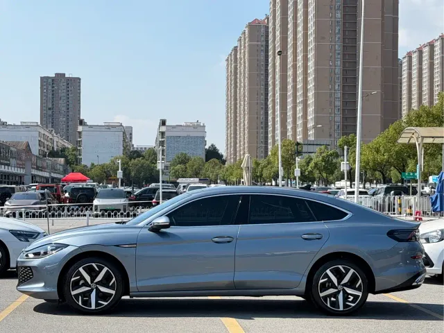 Volkswagen Lamando — Фото автомобиля 5