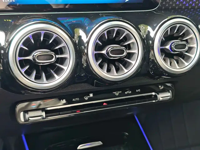 Mercedes-Benz GLB AMG — Фото автомобиля 28