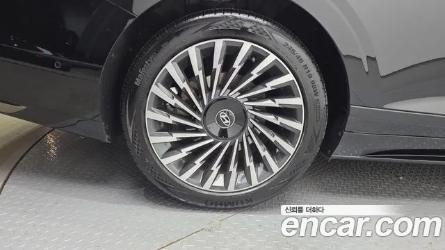 Hyundai Grandeur — Фото автомобиля 3