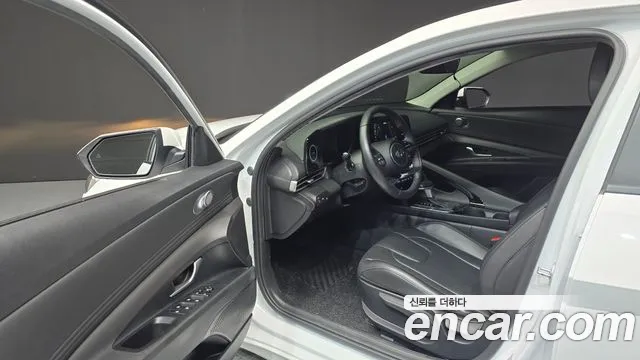 Hyundai AVANTE Avante (CN7) — Фото автомобиля 10