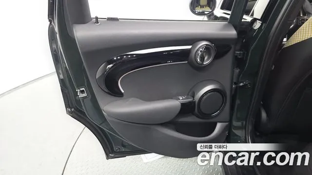 MINI Cooper — Фото автомобиля 14